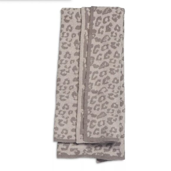 BNIB - Barefoot Dreams IN THE WILD Throw Blanket - Picture 2 of 6